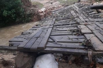 Chuvas causam estragos em diversos pontos da cidade 