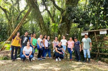 Núcleo do bairro Pé da Serra visita Cooperativa de Produtores Sustentáveis do Guapiruvu  