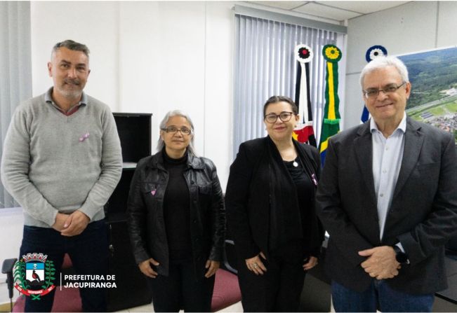 Reunião sobre a criação de Coordenadoria Municipal de Políticas Públicas para as mulheres é realizada na manhã de terça-feira, dia 30/08