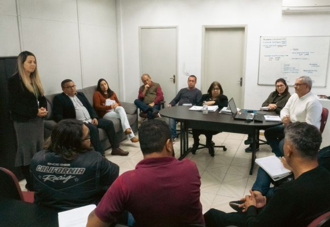 Gestores participam de palestra e capacitação para melhorar atendimento à população 